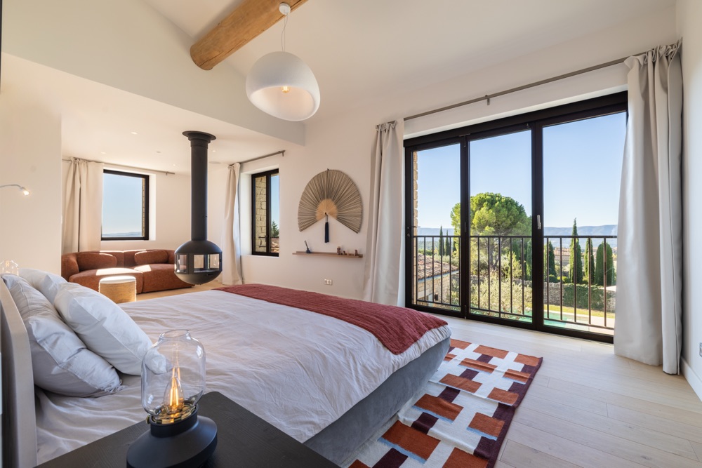 Real estate – villas and character homes – photo 8